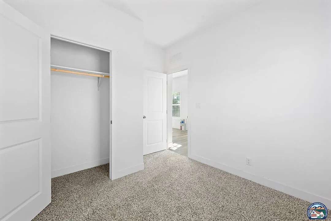 Plan 1 — interior