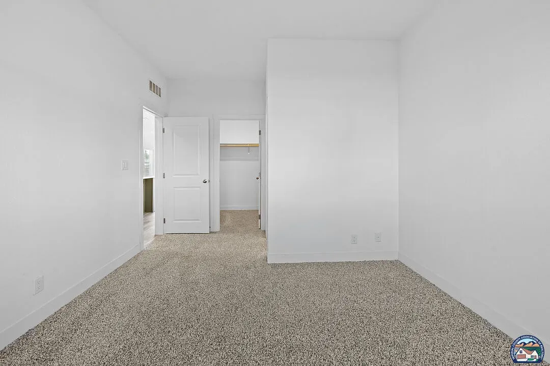 Plan 1 — interior