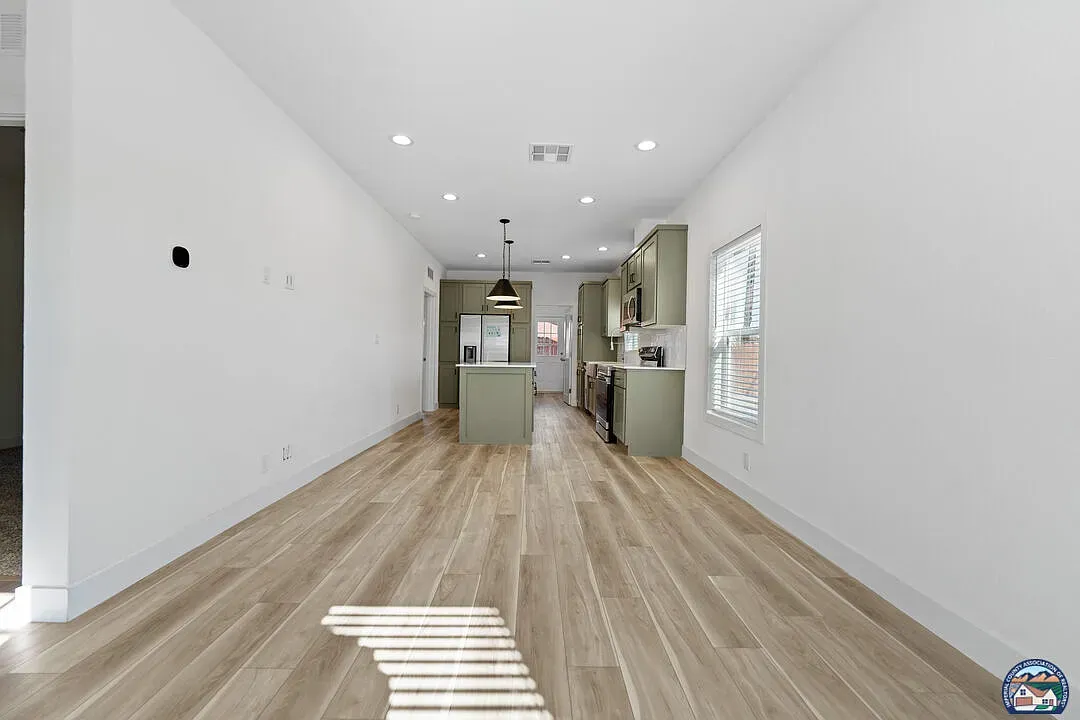 Plan 1 — interior